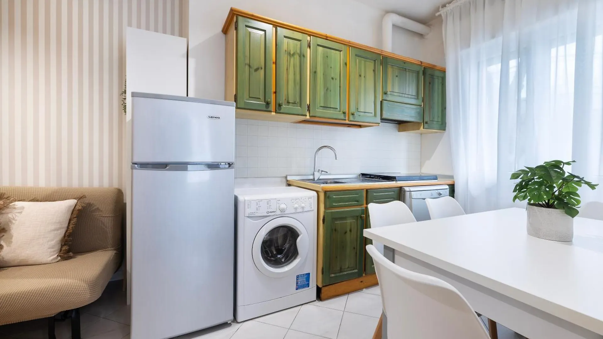 Sanidea Appartamenti - Casa Smeraldo ريتشيوني 0*,