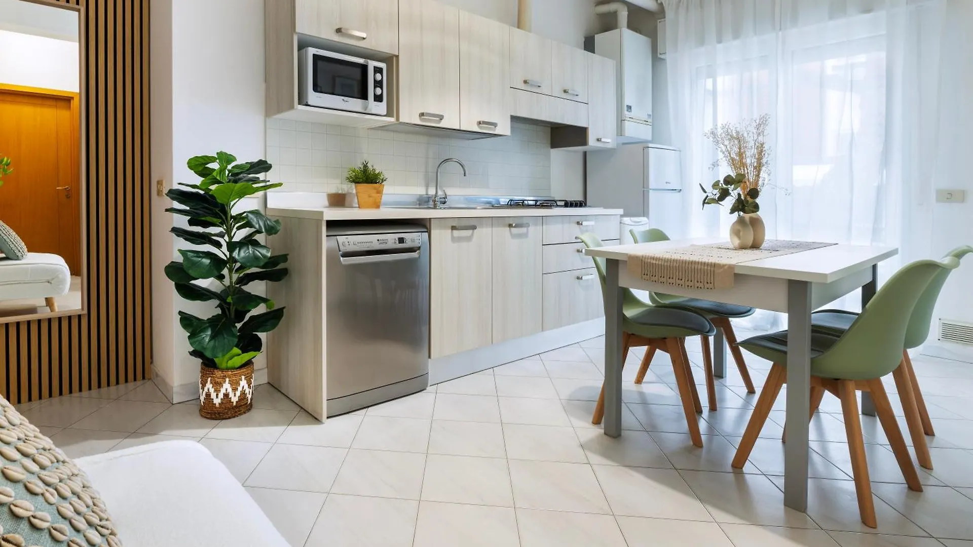 Sanidea Appartamenti - Casa Smeraldo Riccione