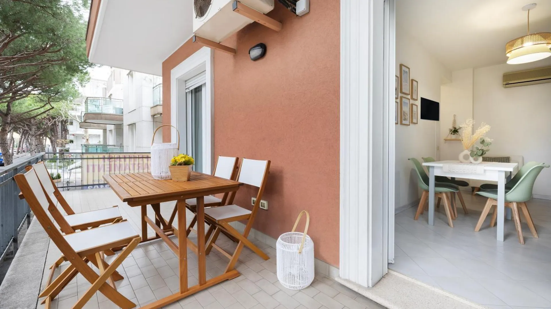 Sanidea Appartamenti - Casa Smeraldo Riccione 0*,