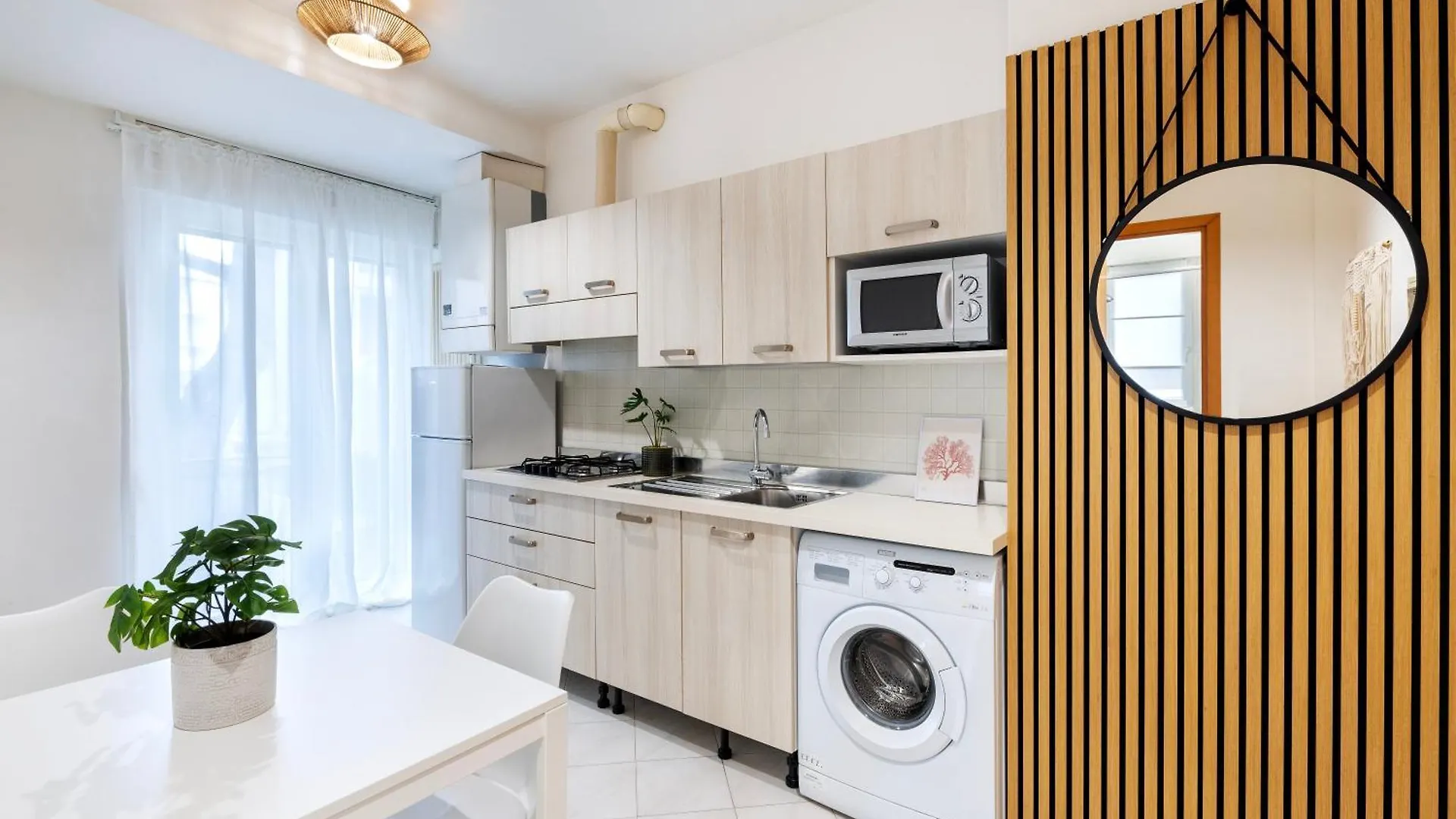 Sanidea Appartamenti - Casa Smeraldo Riccione